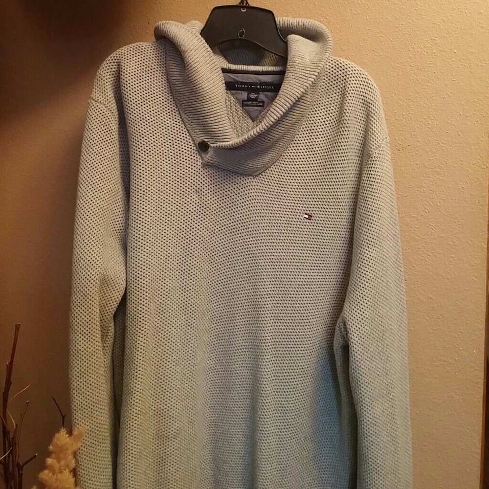Tommy Hilfiger sweater